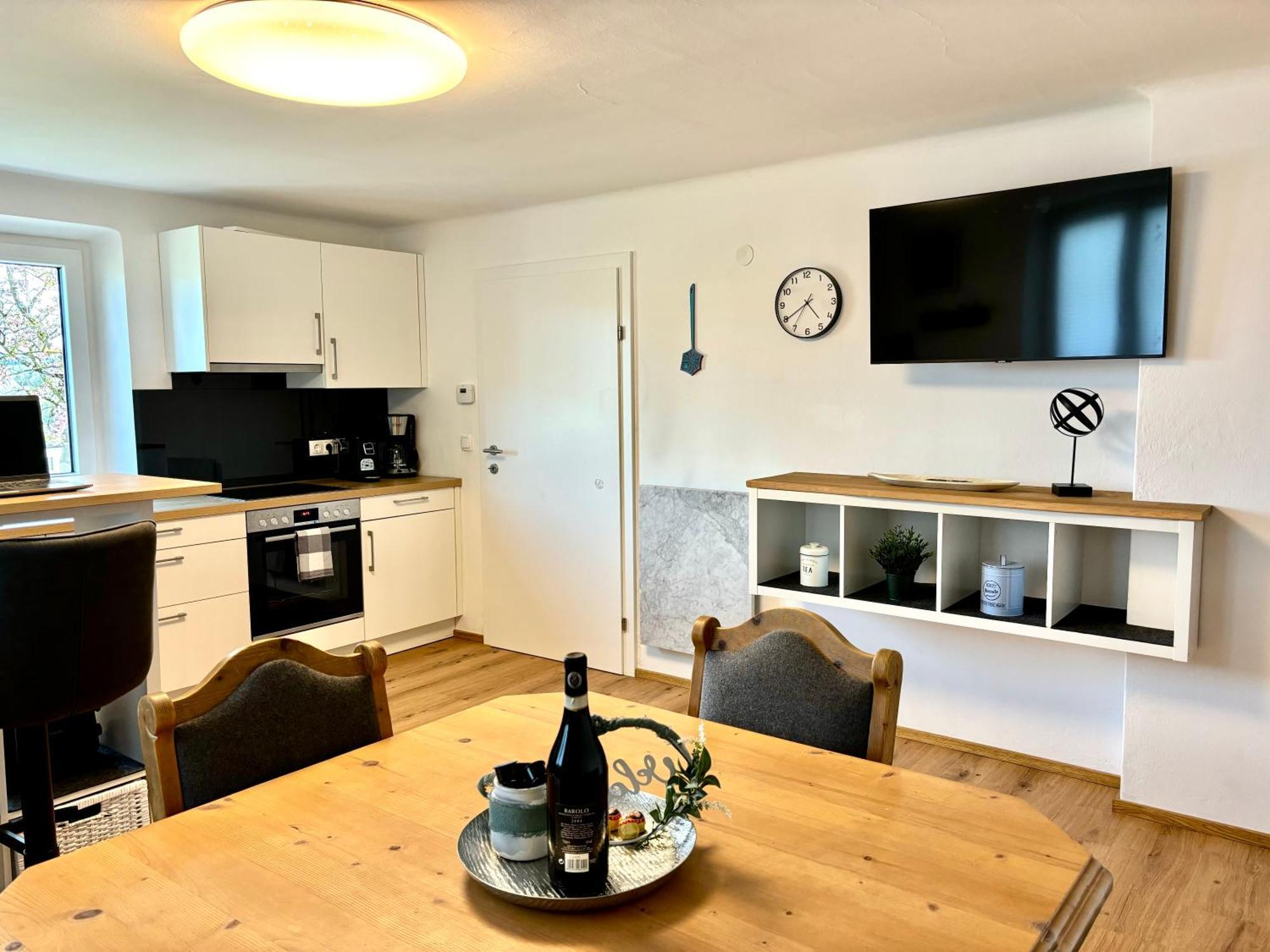 Gaesthaus "Seeblick" Seekirchen am Wallersee Kamer foto
