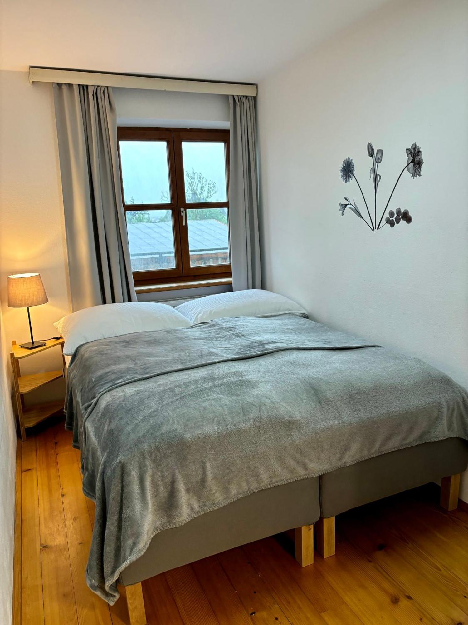 Gaesthaus "Seeblick" Seekirchen am Wallersee Kamer foto